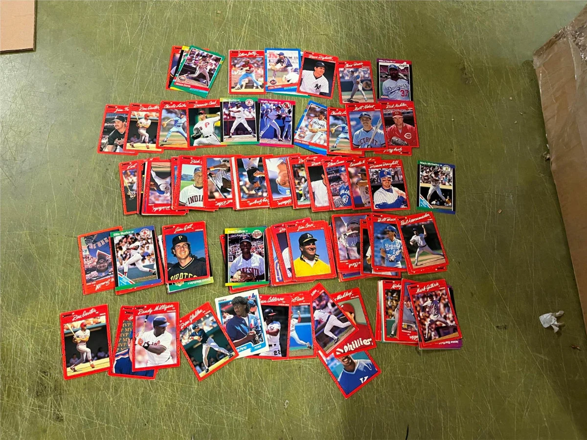 Vintage 1990 Large Lot Of 30+ Donruss Baseball Cards Assorted Teams Players