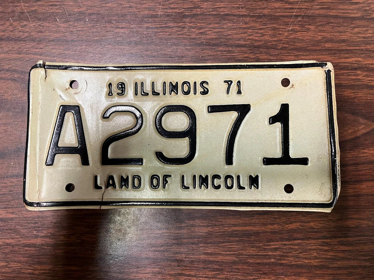 VTG 1971 Land of Lincoln Illinois Motorcycle License Plate A2971