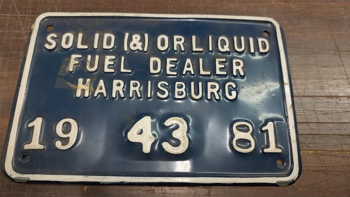 Vtg Solid Liquid Fuel Dealer Harrisburg 1981 Plates Tags Gas Oil Sign Tin Blue